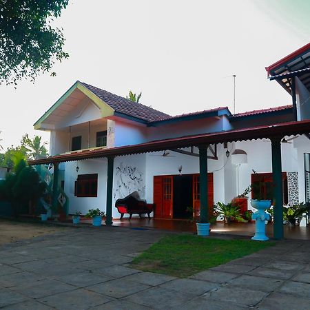 Anila Beach Inn Tangalle Kültér fotó