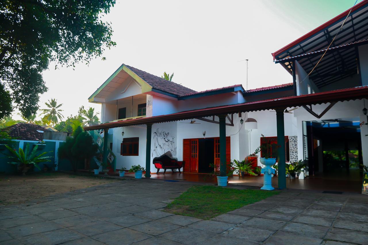 Anila Beach Inn Tangalle Kültér fotó