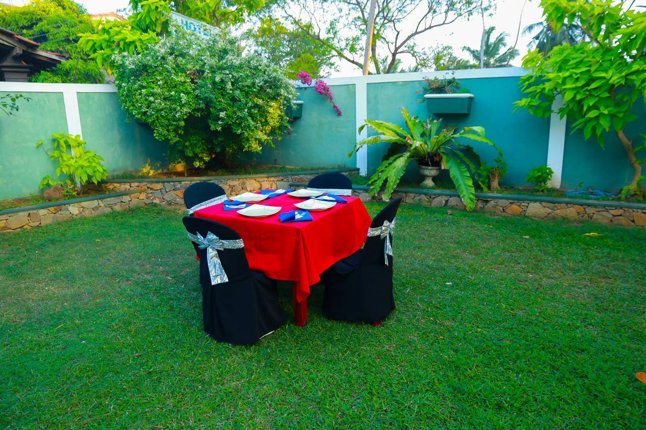 Anila Beach Inn Tangalle Kültér fotó