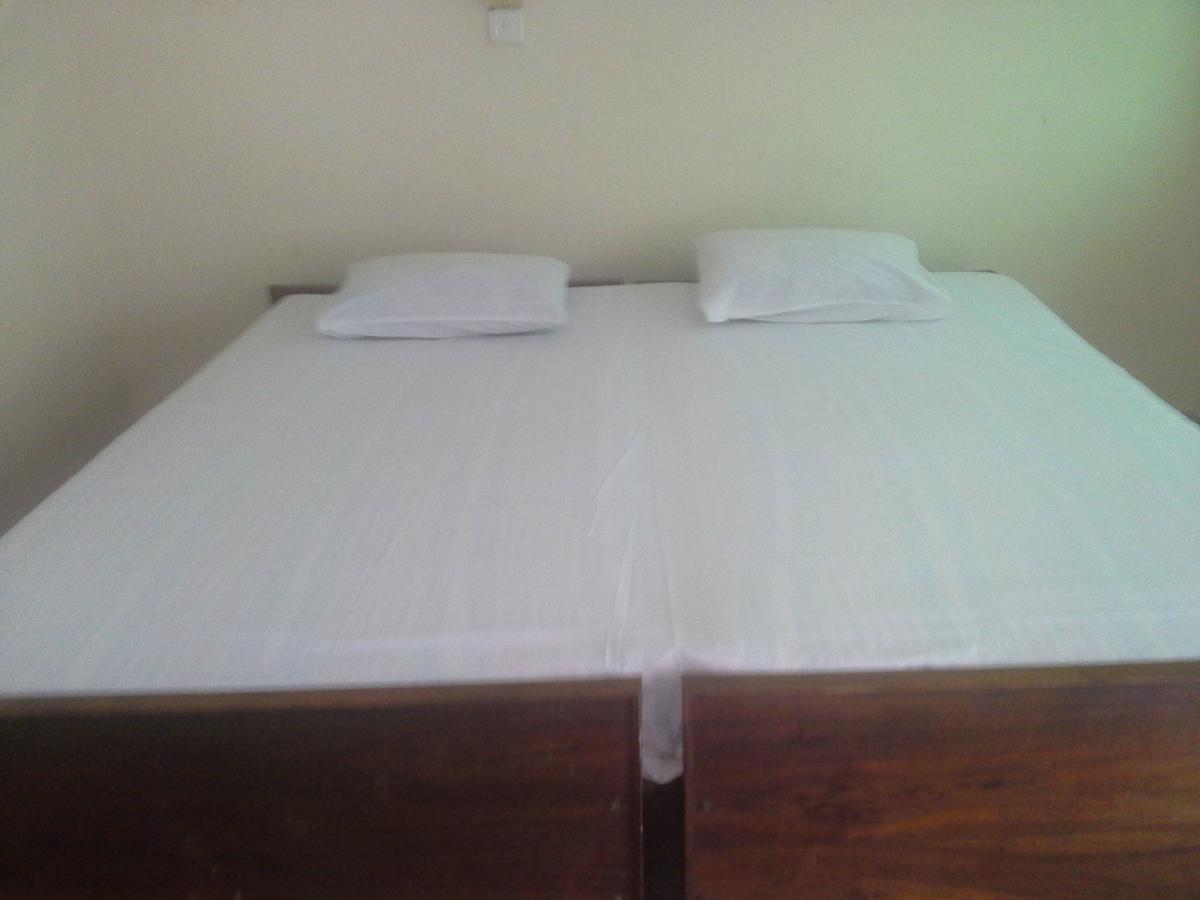 Anila Beach Inn Tangalle Kültér fotó